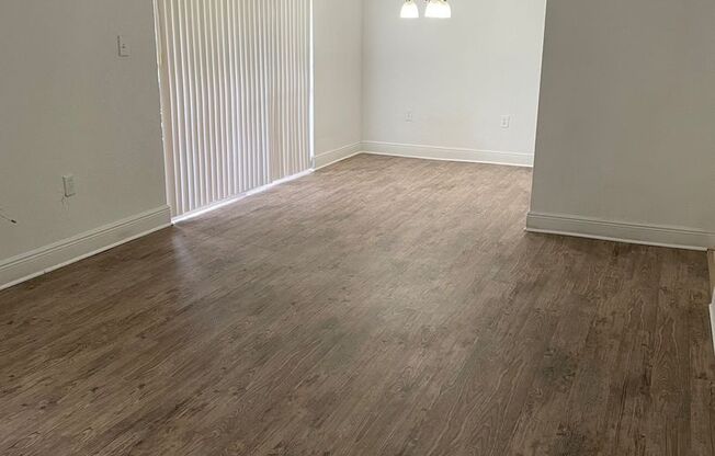 Millennium Palms - 4717 C