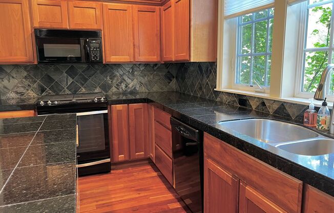 Century Drive Retreat Home - Minutes to Mt. Bachelor!