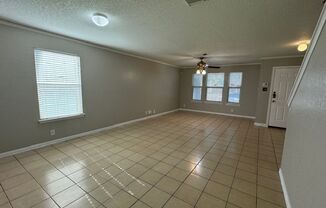 3 beds, 2.5 baths, $1,595