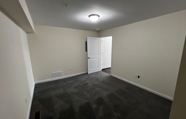 2 beds, 1 bath, 1,185 sqft, $1,695, Unit Apt 104