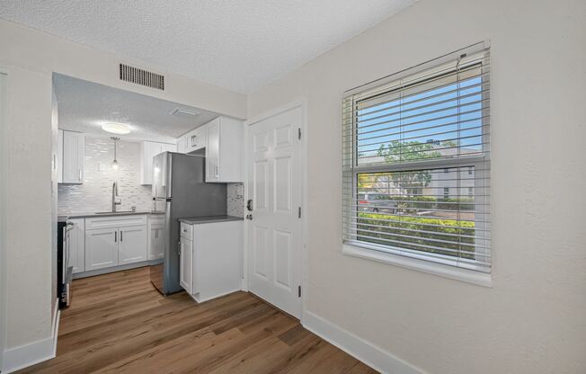 1 bed, 1 bath, 550 sqft, $1,280, Unit 13