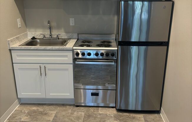 Studio, 1 bath, 440 sqft, $1,135, Unit 314