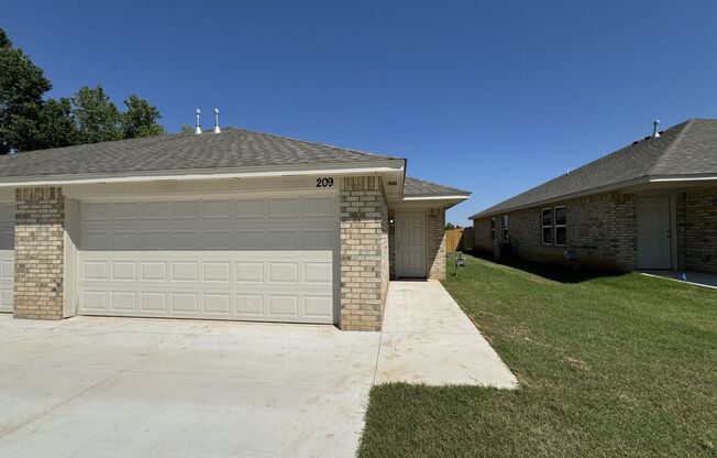 3 beds, 2 baths, $1,495