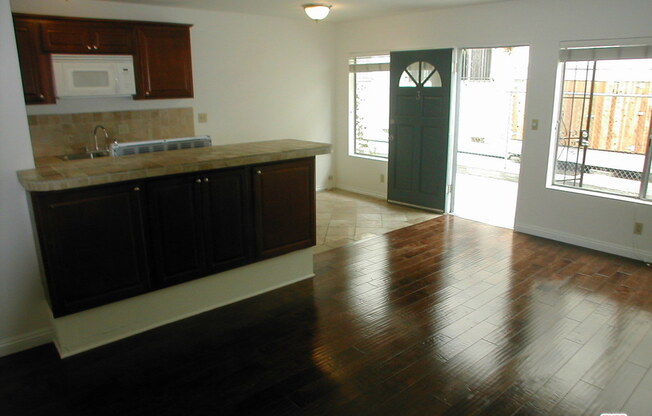 2 beds, 2 baths, 1,100 sqft, $2,650, Unit 3