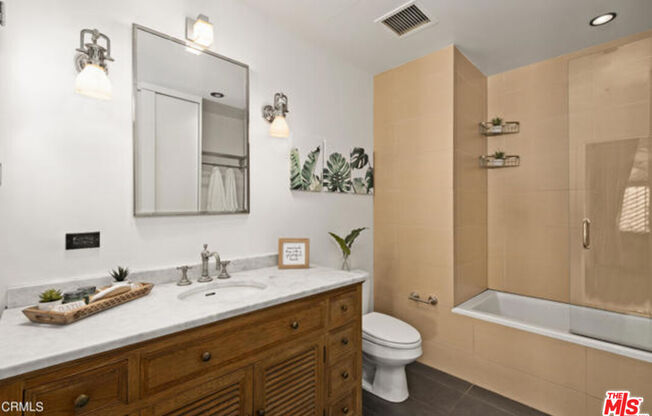 1 bed, 1 bath, 720 sqft, $2,300, Unit 601
