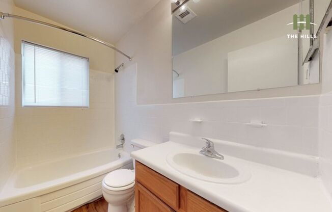 2 beds, 1 bath, 798 sqft, $1,305, Unit 4614-I