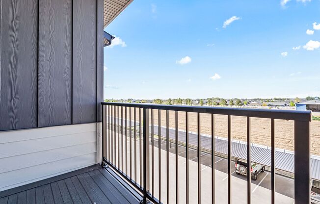 3 beds, 2 baths, 1,275 sqft, $1,999, Unit 1-206