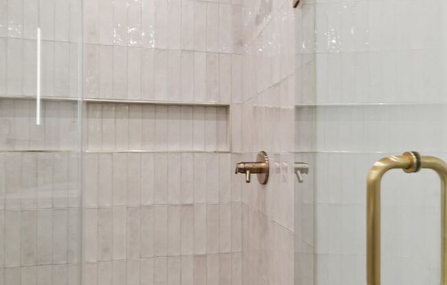 1 bed, 1 bath, 680 sqft, $1,673, Unit 305