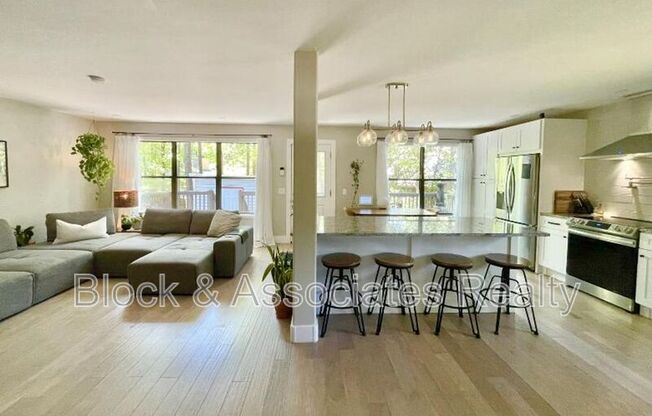 7209 WOODS EDGE