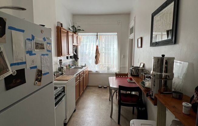 2 beds, 1 bath, $1,550, Unit Lower Flat