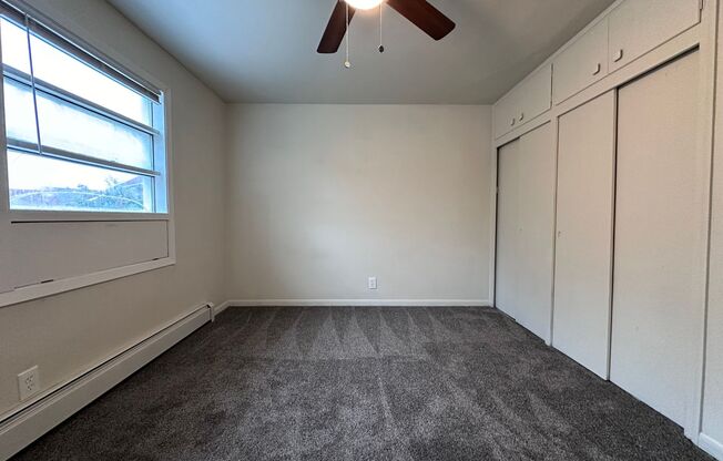 4 beds, 1 bath, $1,045, Unit Lower