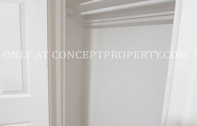 2 beds, 1 bath, 700 sqft, $1,225, Unit 03