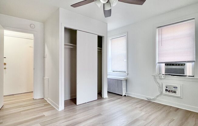 1 bed, 1 bath, $1,395, Unit #B303