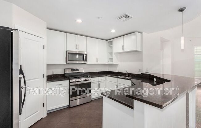 945 E PLAYA DEL NORTE Drive