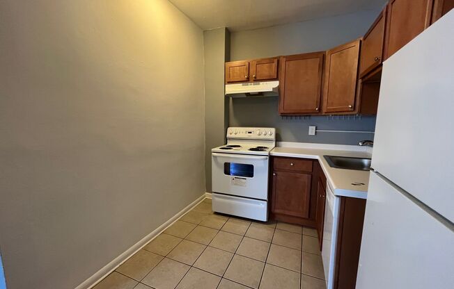 1 bed, 1 bath, $895, Unit 408