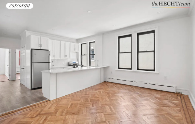 216 E 93 ST