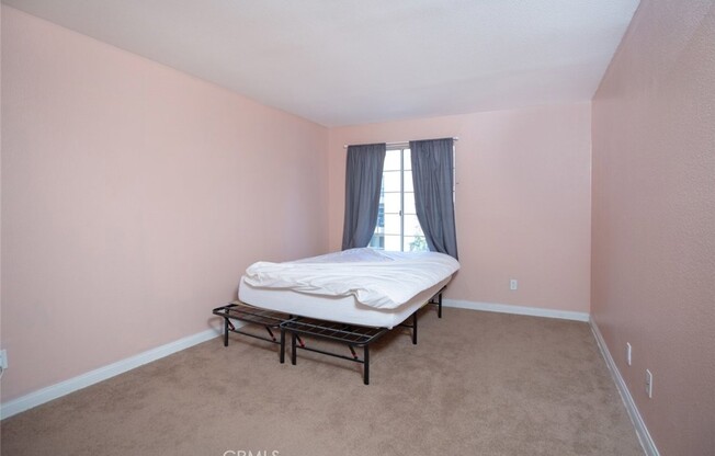 5540 Owensmouth Avenue