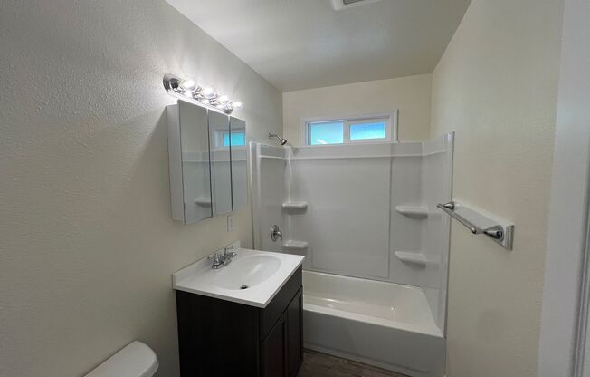 2 beds, 1 bath, 850 sqft, $1,095, Unit 264