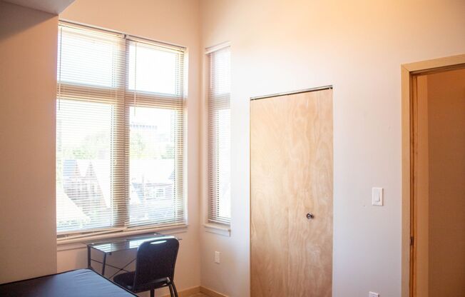 Studio, 2 baths, 1,011 sqft, $630