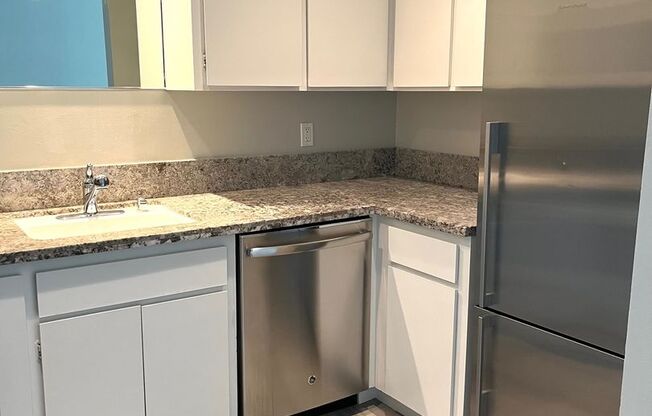 2 beds, 1 bath, 925 sqft, $3,695, Unit 320