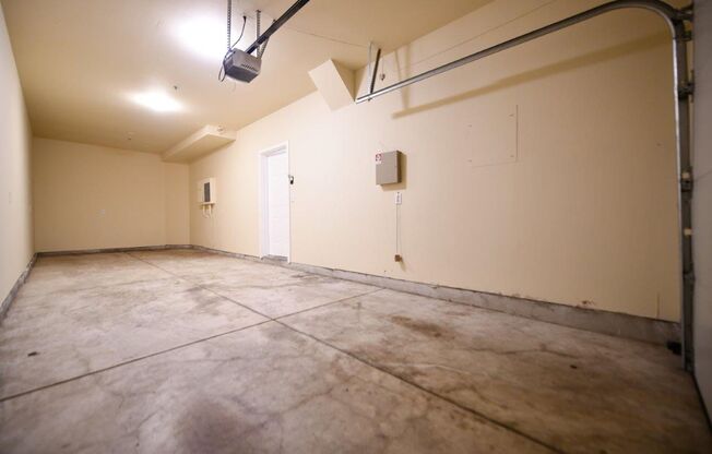 12p009 - 7511-7527 Bancroft Ave