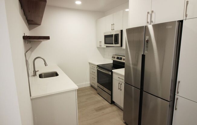 GREAT 2 BEDROOM IN THE SOUTH END!!!!