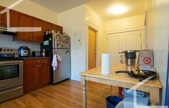4 beds, 2 baths, $5,300, Unit 1