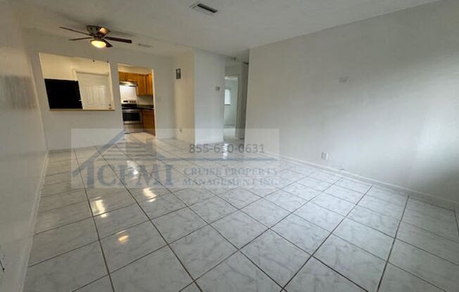 2 beds, 1 bath, 822 sqft, $1,895, Unit 14