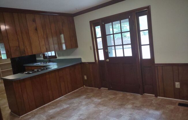 Comfort & Convenience: This Beautiful Home Has It All!