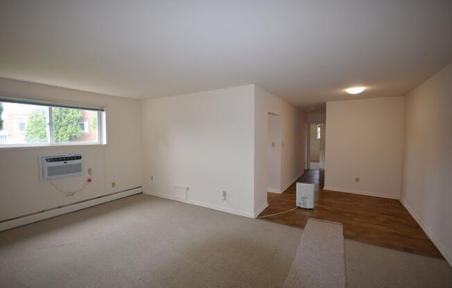 2 beds, 1 bath, 874 sqft, $1,445, Unit Q-11