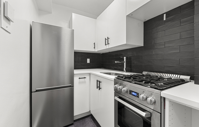 1 bed, 1 bath, $3,950, Unit 5SN