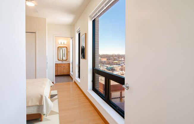 2 beds, 2 baths, 815 sqft, $1,700, Unit B222