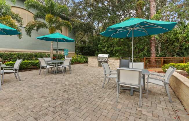 The Preserve at Westchase Apartments outdoor patio with seating