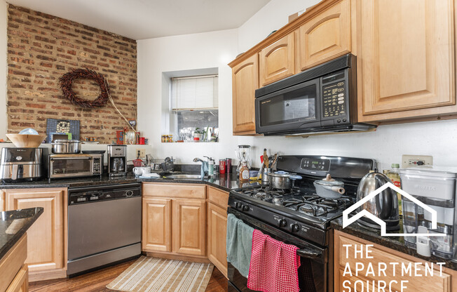 1010 N Kedzie Ave 3