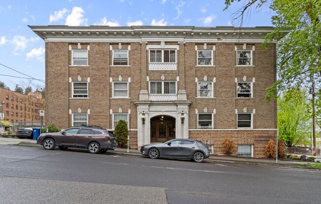 The Oxford Apartments!