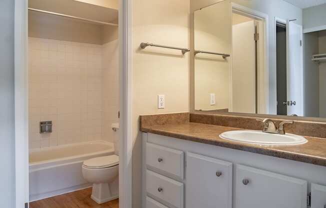 Watercrest Bathroom Apartments in Lake Forest Park, WA