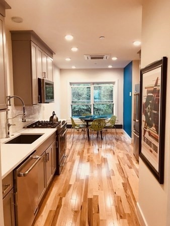 3 Castle Ct 3