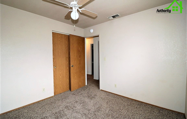 3 beds, 1 bath, $1,595