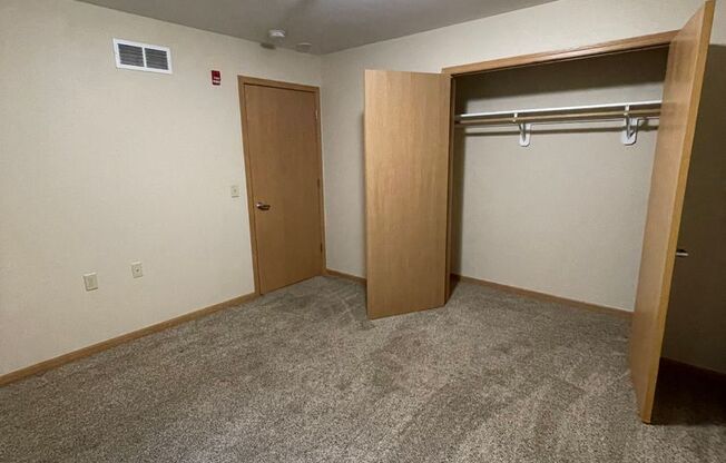 1 bed, 1 bath, 477 sqft, $1,099.99, Unit 533-011