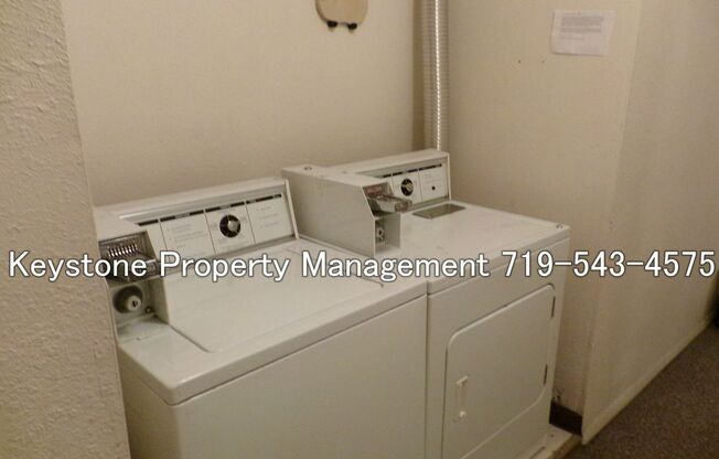 Downtown 2 Bed/1 Bath Second Floor Apartment with Interior Entrance Move-in Special - $925/$925