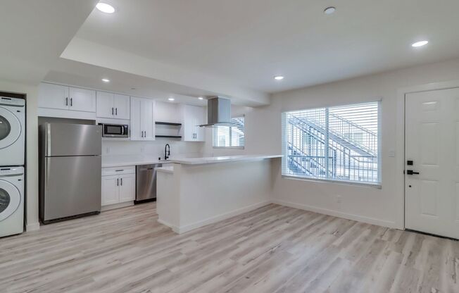 Welcome Surf House Villas E, a newly renovated luxury apartment community in the heart of Pacific Beach, San Diego.