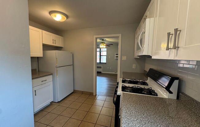 3 beds, 2 baths, 1,300 sqft, $2,599, Unit 6236 Fifth Ave. #203B