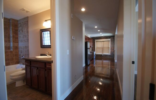 2 beds, 2 baths, 1,250 sqft, $1,695, Unit Unit 304 B1250