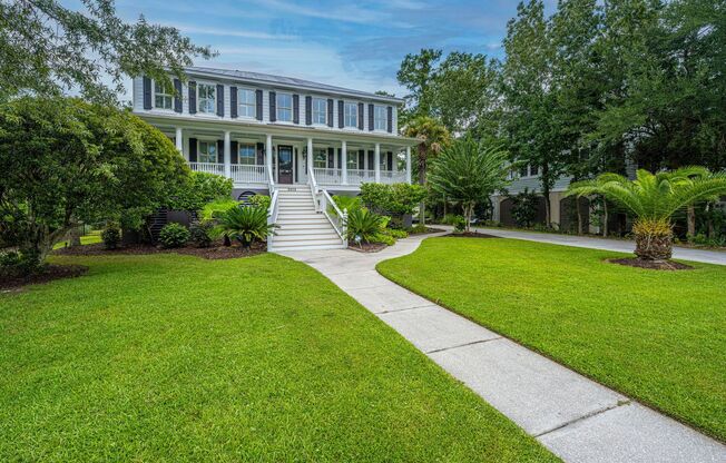 Stunning executive home in Park West with pool and dock - Toomer Creek