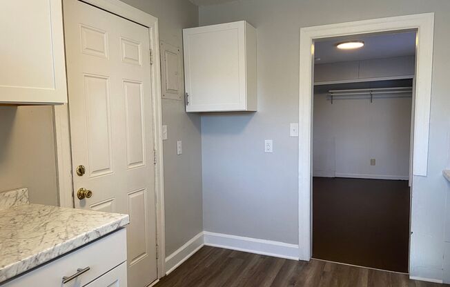 2 beds, 1 bath, $1,025