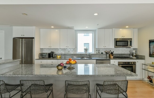 335 W 2 ST