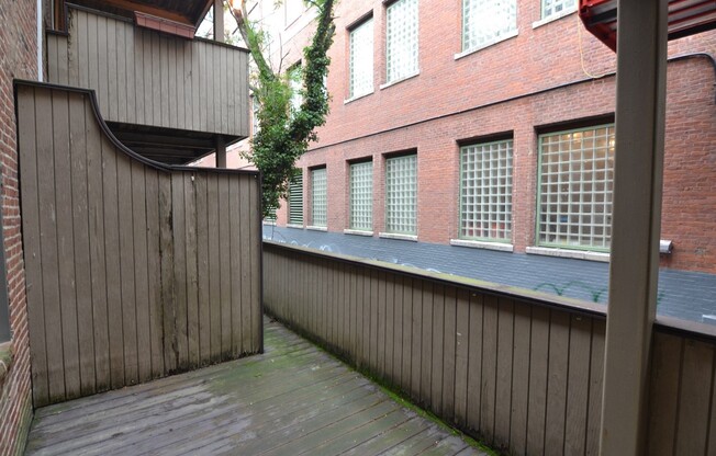 1 bed, 1 bath, 745 sqft, $3,075, Unit 40-PE