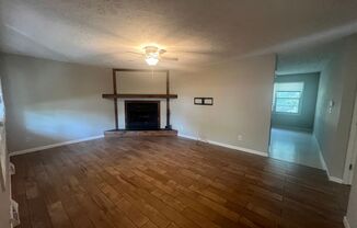 2 beds, 1 bath, $1,200, Unit 5268 Carlton Dr