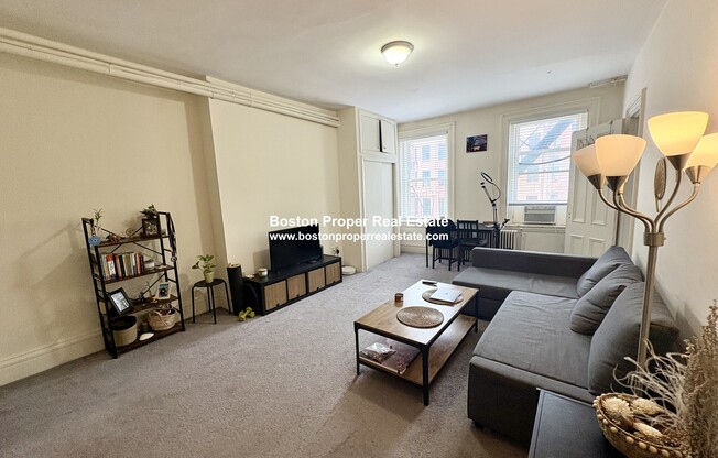 255 NEWBURY ST