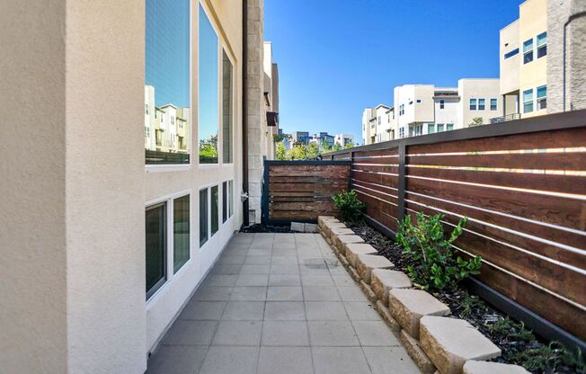 Gorgeous brand new townhome in 3Roots! End unit with lots of light! Available now!